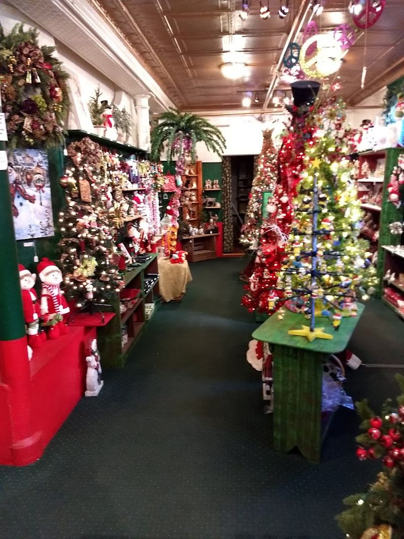 Seasonal Decor Beyond The Big Two Holidays