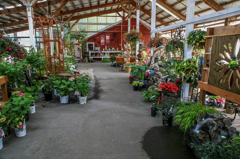 Seasonal Displays That Change With the Calendar
