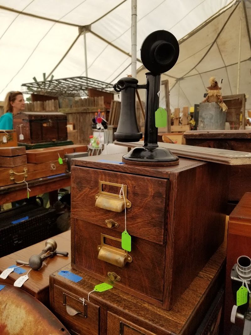 Early Entry Shopping Advantage For Rare Finds