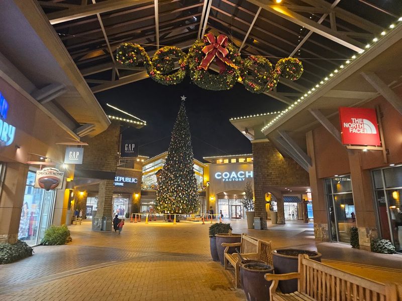 Seasonal Events That Transform Shopping Into A Full Celebration
