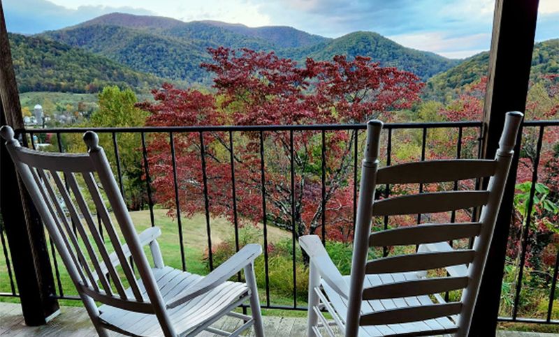 Apple Orchards In Bloom Are An Absolute Bonus