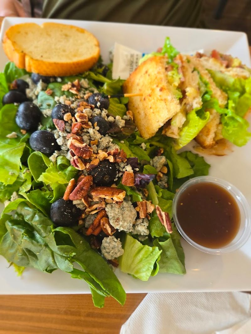 Seasonal Menu Rotations Featuring Fresh Ingredients