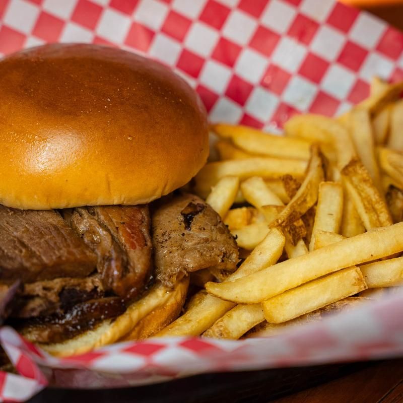 Smokin' Dave's BBQ & Brew – Lyons