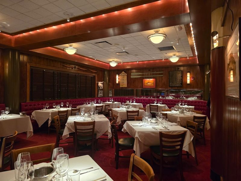 Shaw's Crab House - Schaumburg