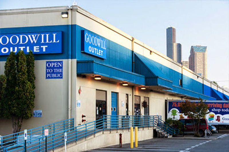 Seattle Goodwill Outlet, Seattle