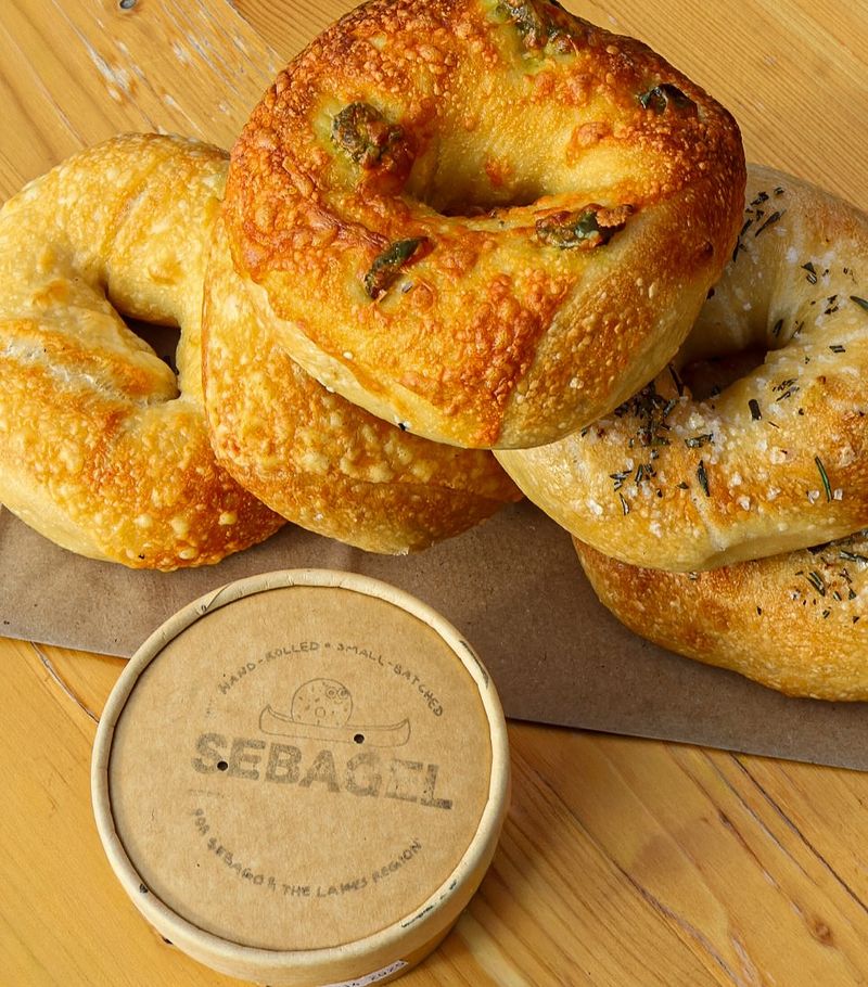 Sebagel, Naples