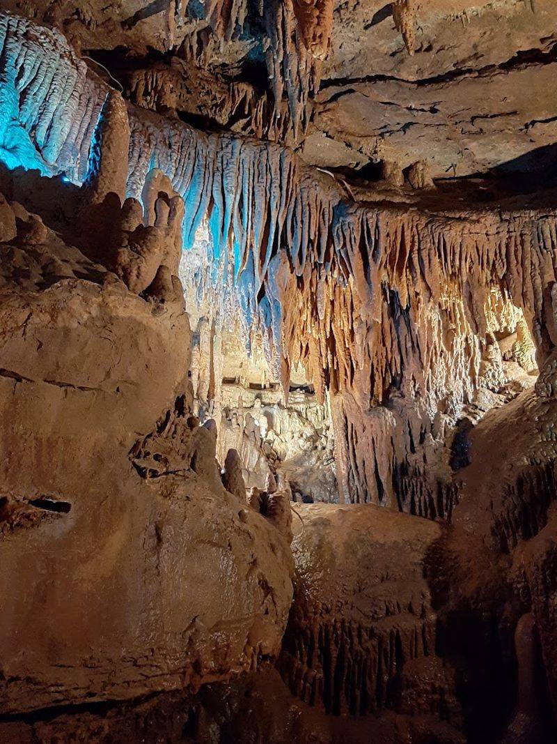 Bull Shoals Caverns Right Next Door