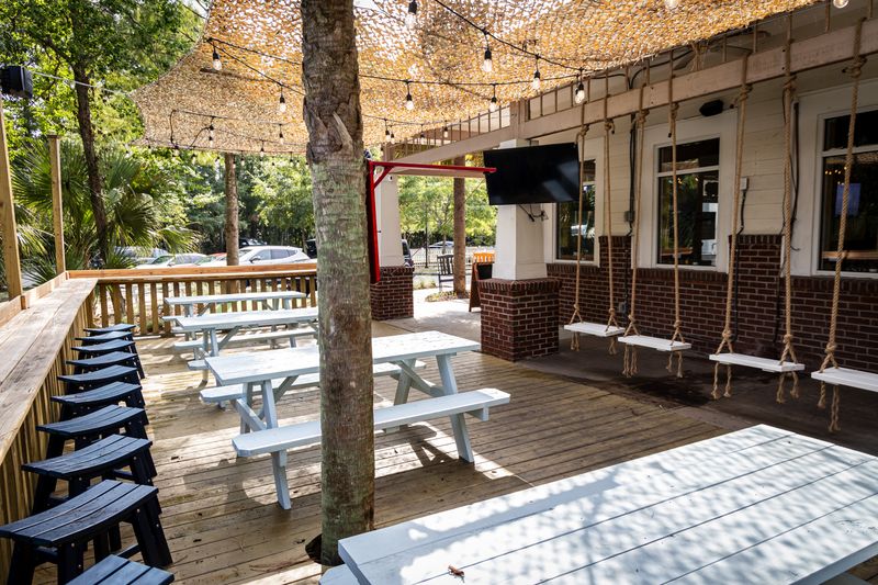 Blues Local Grill, Mount Pleasant