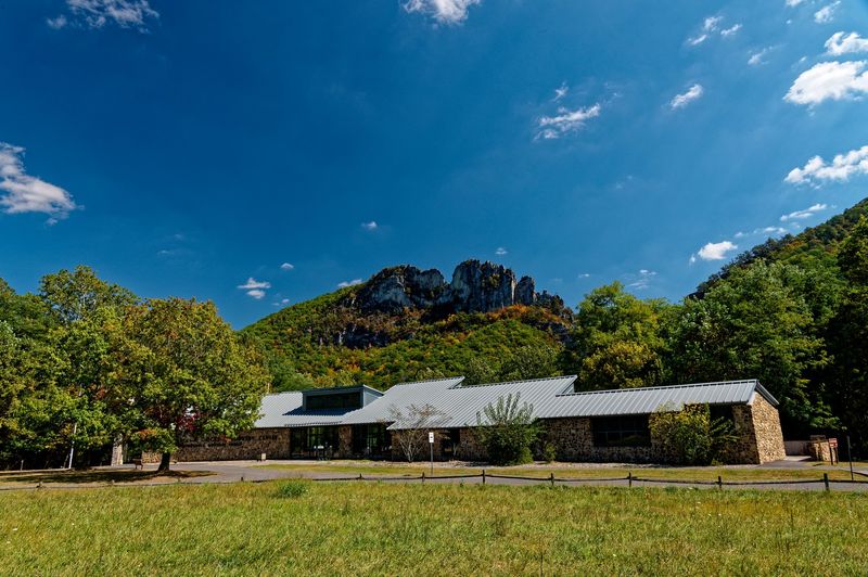 Seneca Rocks Discovery Center