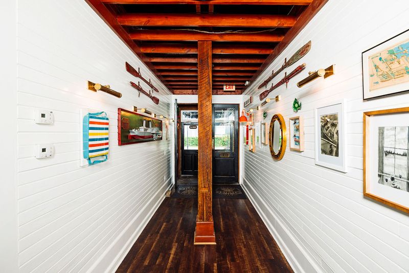 Elijah’s Oyster & Fish Camp