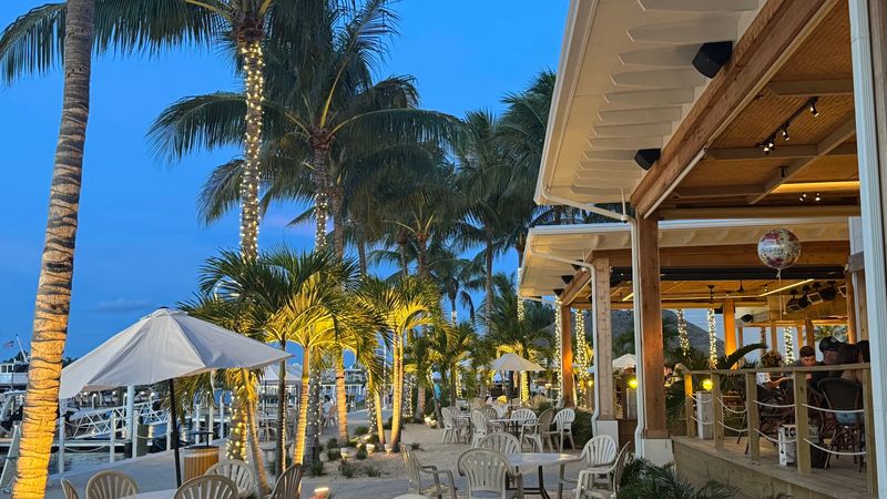 Service At U-Tiki Beach Is Attentive Even When The Restaurant Is Packed Service At U-Tiki Beach Is Attentive Even When The Restaurant Is Packed