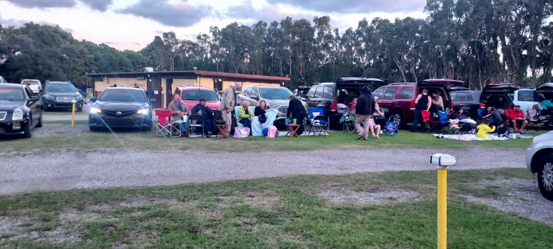 Atmosphere, Crowd, And That Nostalgic Glow