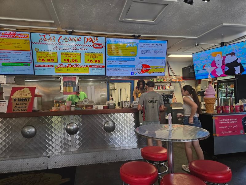 Service Style And What To Expect At The Counter