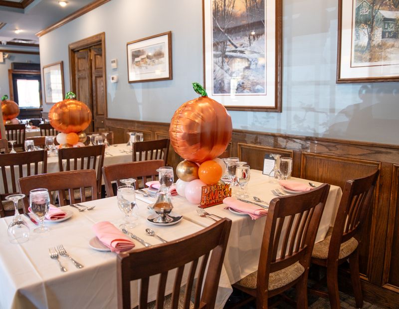 Seasonal Decor That Sets the Mood