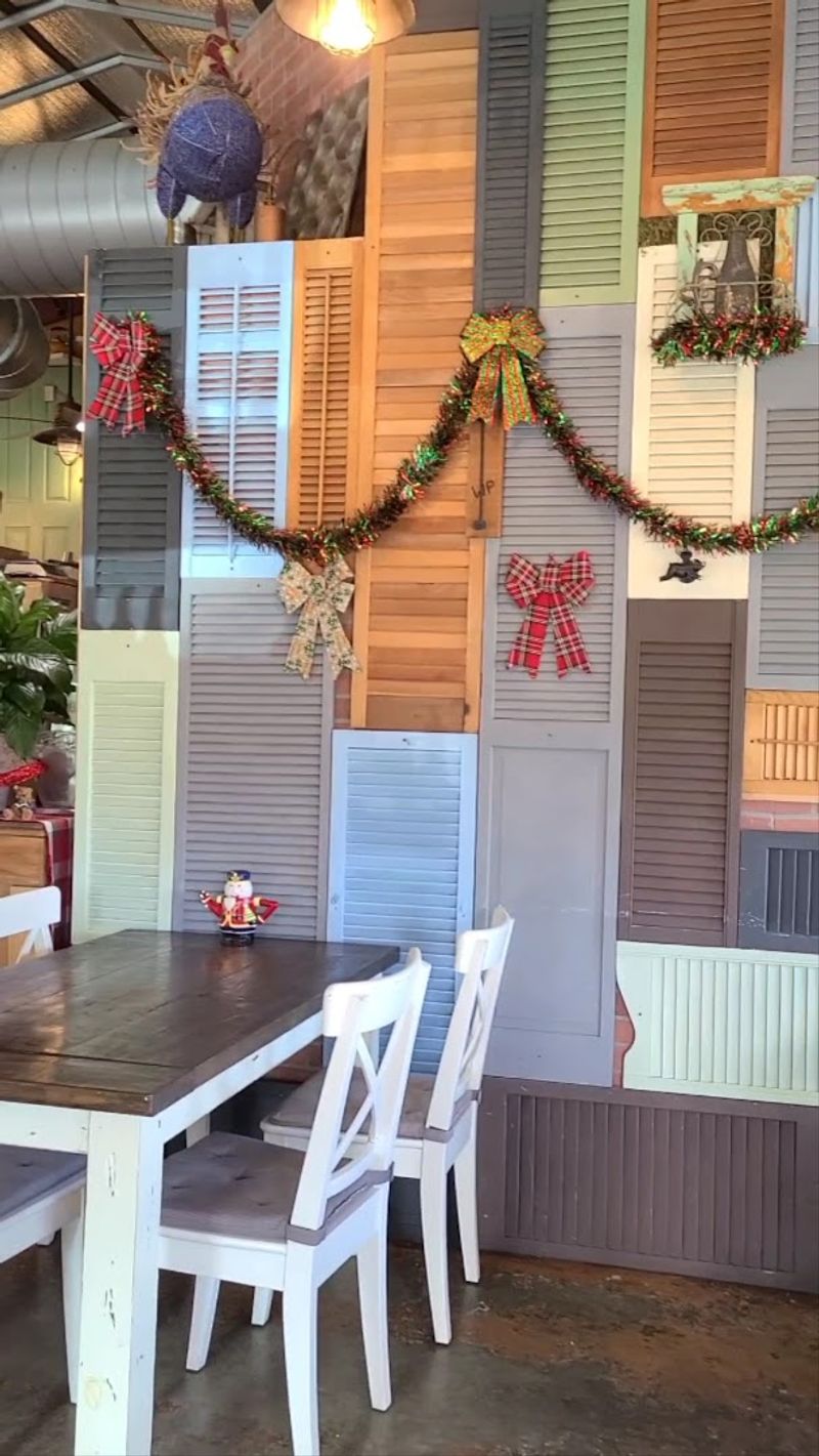 Service That Balances Warmth With Giving You Space