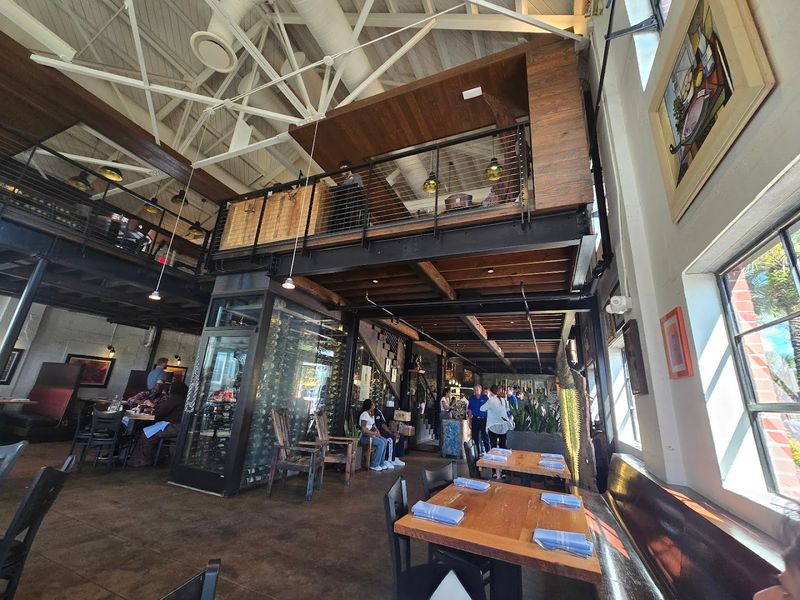 An Open Kitchen That Turns Cooking Into Entertainment