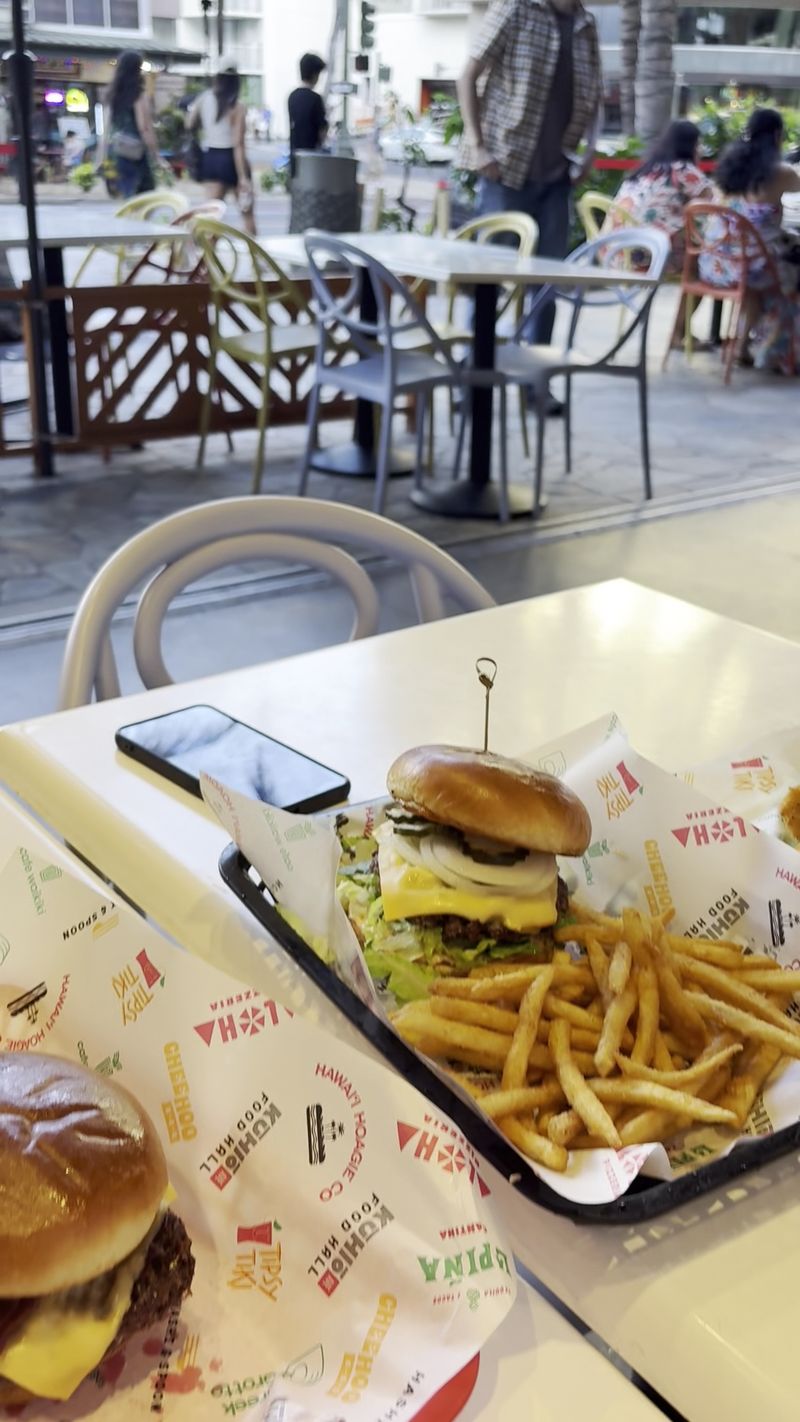 Customer Atmosphere Worth Hanging Around For