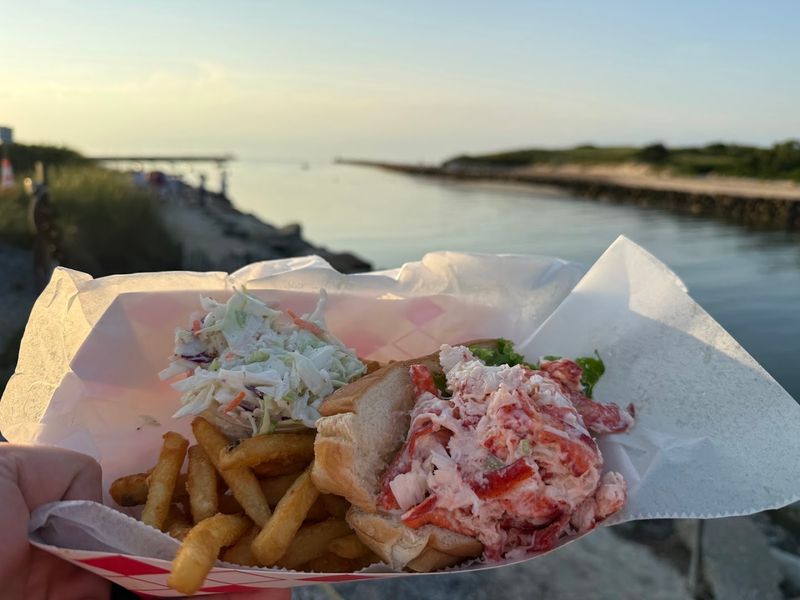 Sesuit Harbor Cafe