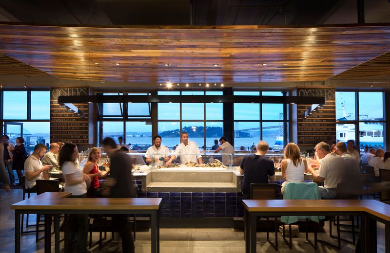Hog Island Oyster Co. (Ferry Building) – San Francisco