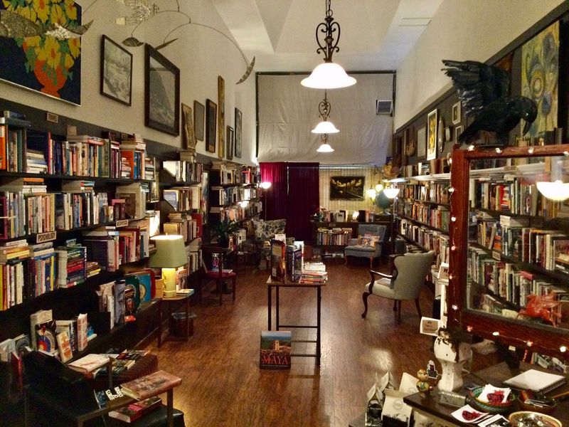 Shakespeare & Company: Used Books