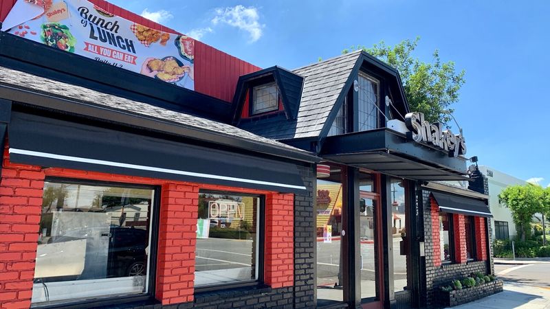 Shakey's Pizza Parlor