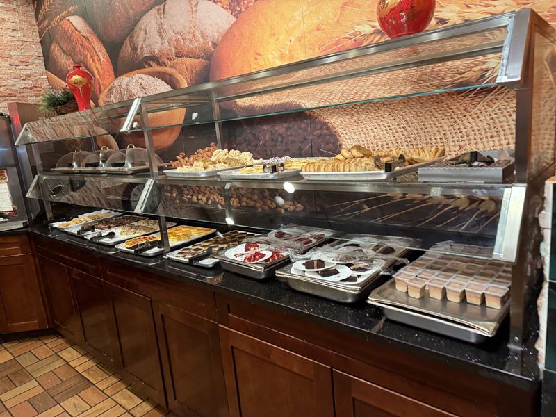 DJ's International Buffet (Garden City, Long Island)