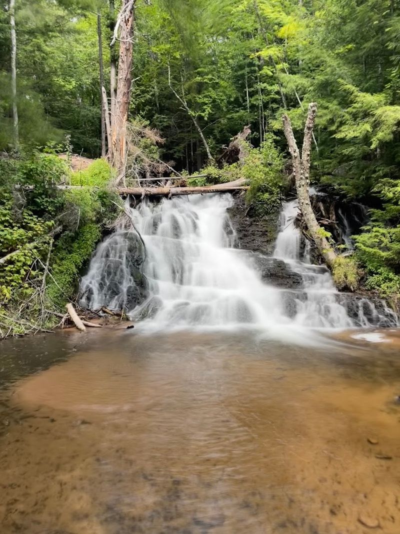 Reading The Waterfall’s Shape
