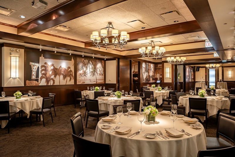 Joe's Seafood, Prime Steak & Stone Crab – Chicago