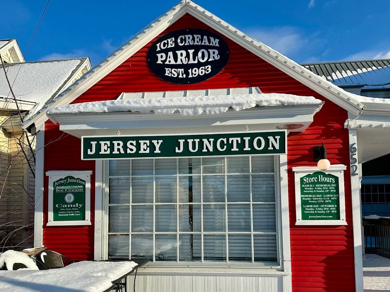 Jersey Junction, East Grand Rapids