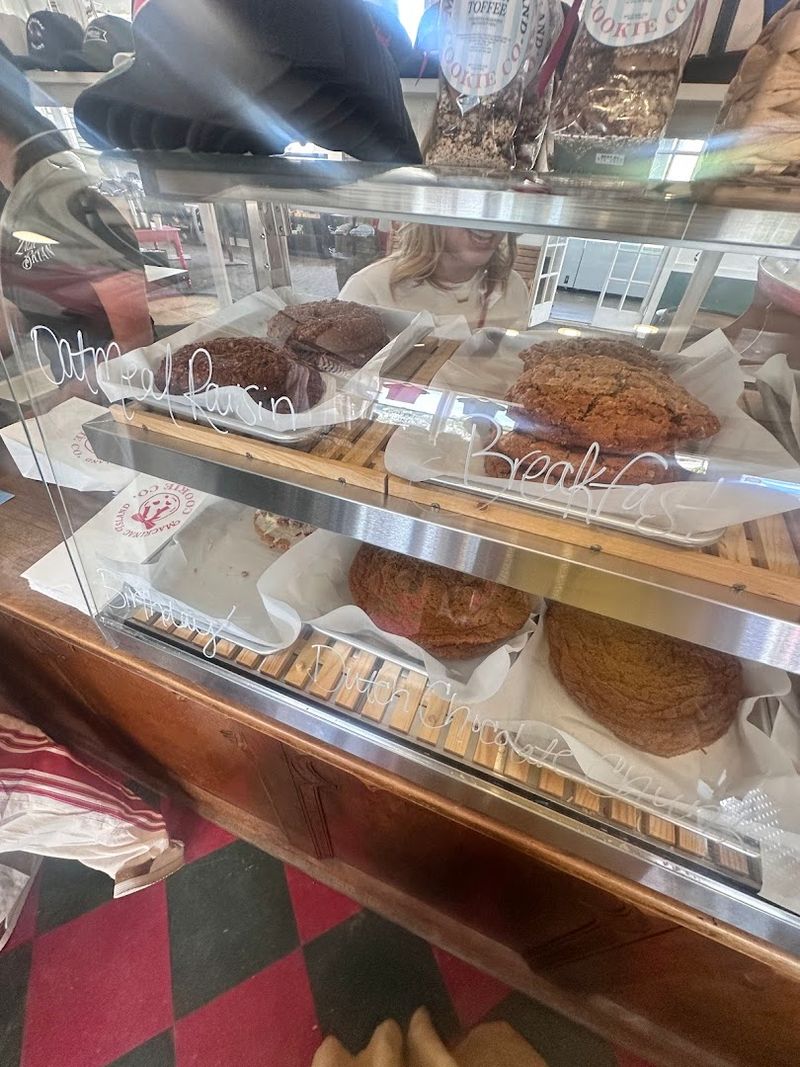 Merch Stop That Actually Delivers