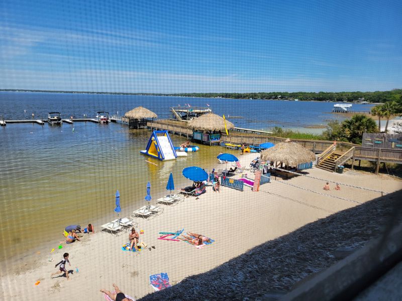 Eaton's Beach Sandbar & Grill - Weirsdale