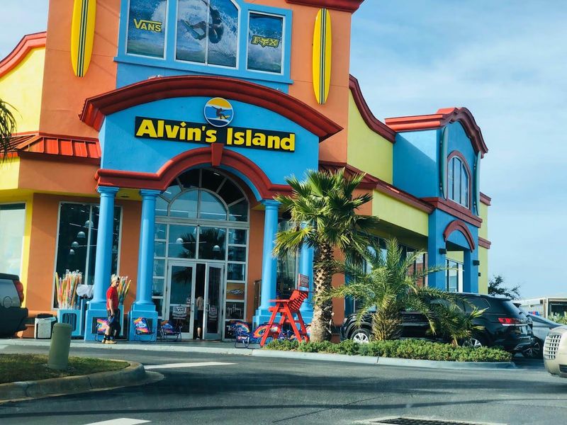 Shopping And Souvenirs Along The Strip