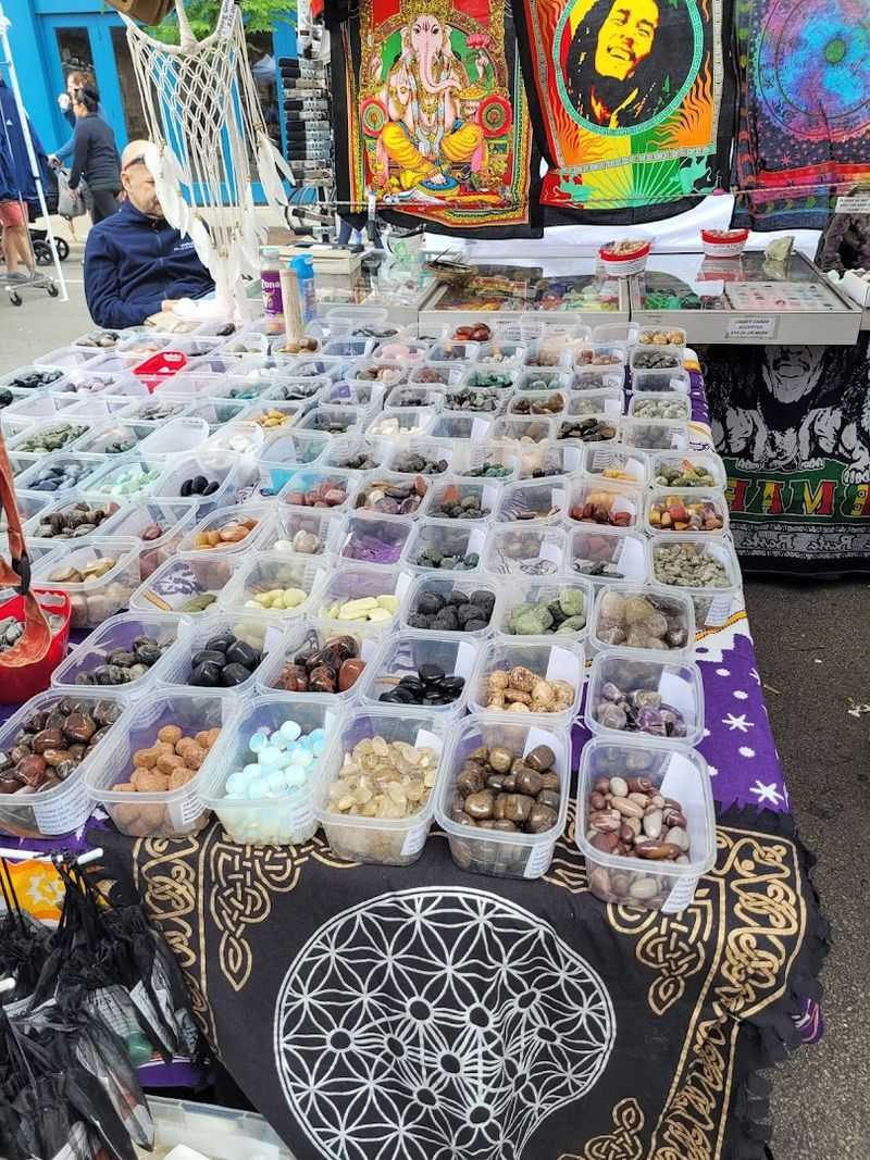 Shopping, Art, and Local Vendors