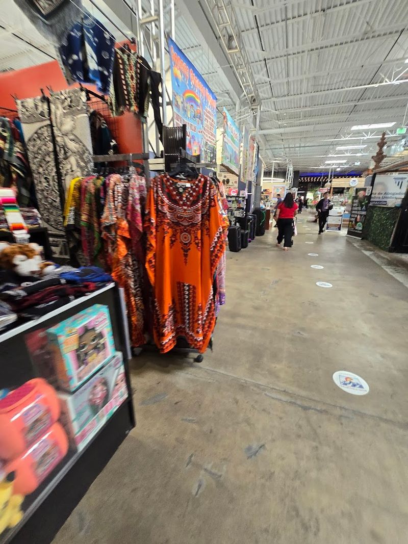 Shopping Stalls That Cover More Ground Than You Would Expect Shopping Stalls That Cover More Ground Than You Would Expect
