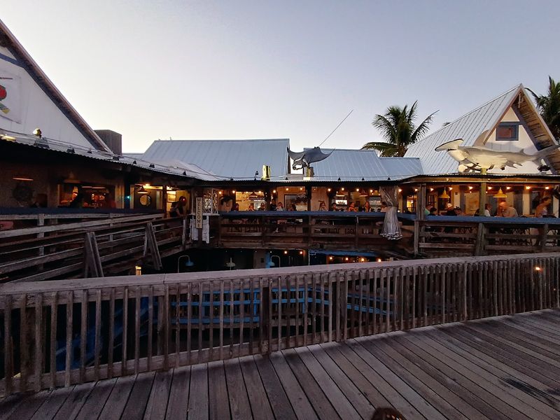 Shopping That Feels Like A Beachy Treasure Hunt Shopping That Feels Like A Beachy Treasure Hunt