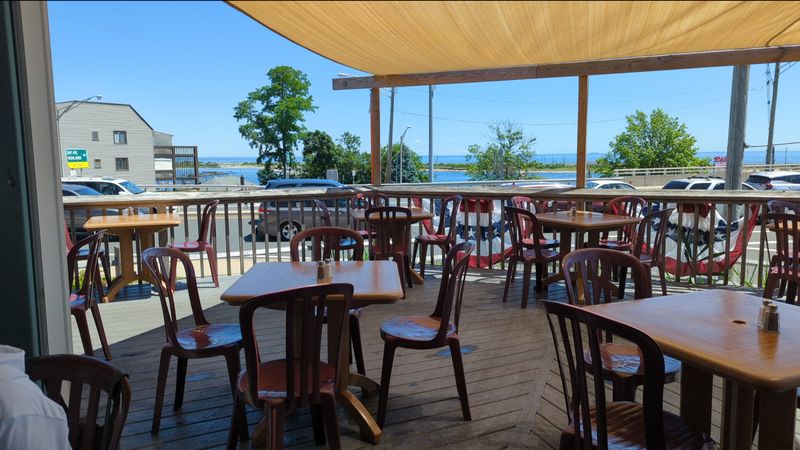 Off The Hook, Highlands