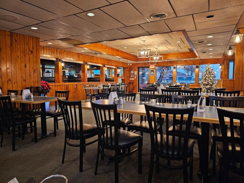 Burke’s Waterfront, Cadillac