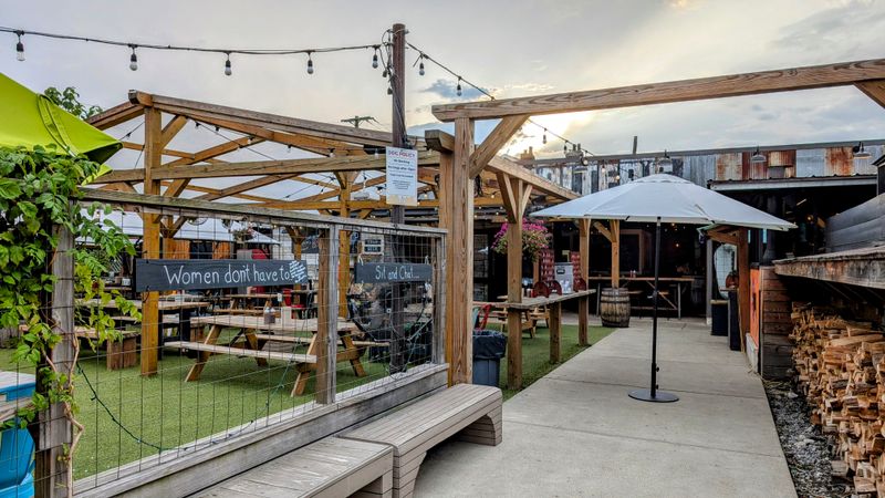 Walter's BBQ Southern Kitchen (4501 Butler St, Pittsburgh, PA 15201)