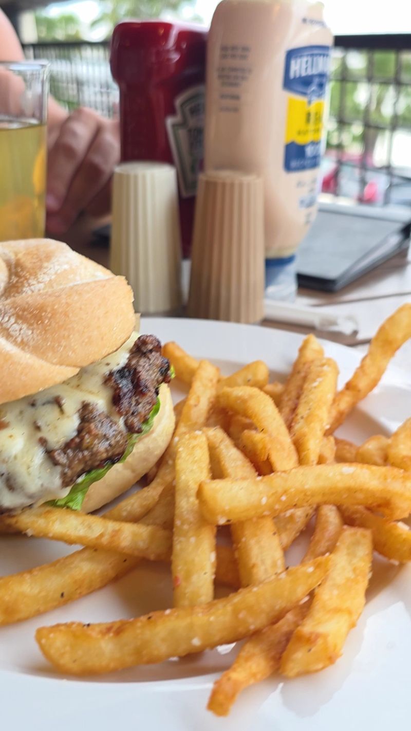 Sea Dog Brew Pub, Treasure Island