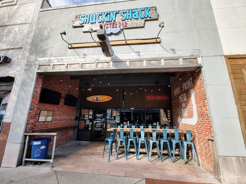 Shuckin' Shack Oyster Bar (Wilmington)