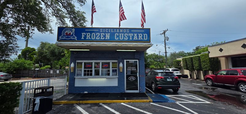 Siciliano's Frozen Custard, Hollywood