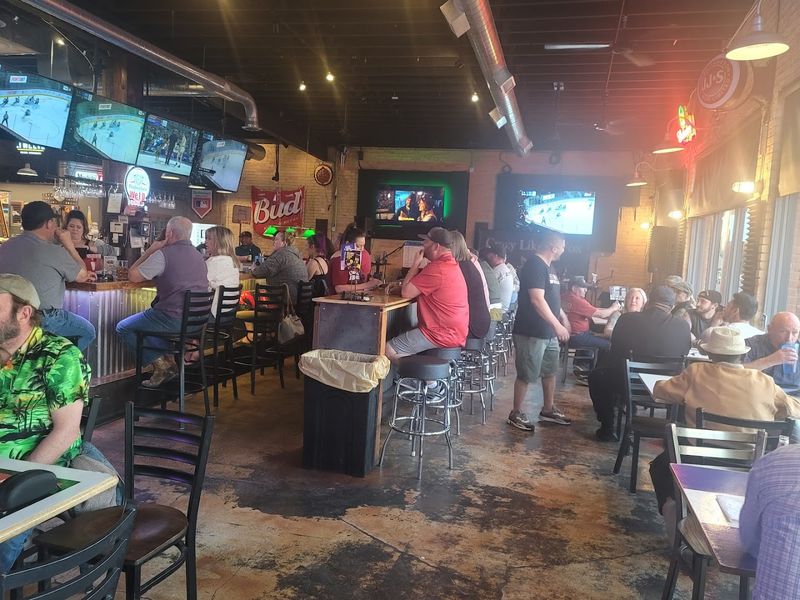 Sidelines Sports Bar — Montrose