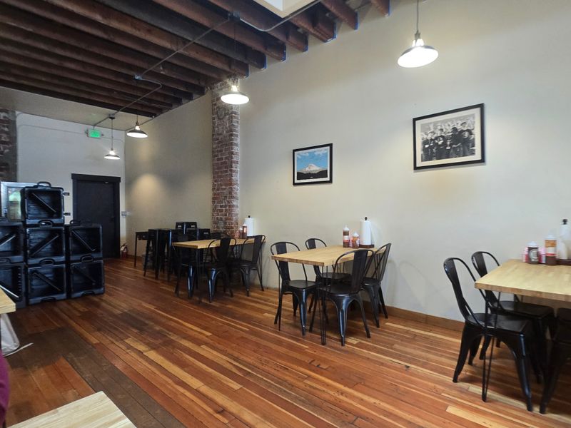 Bright And Welcoming Atmosphere That Feels Like Home