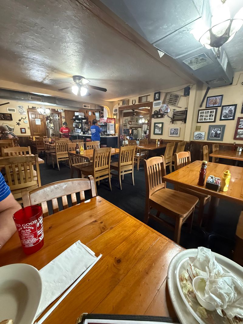 Service With Quick Steps and Easy Smiles