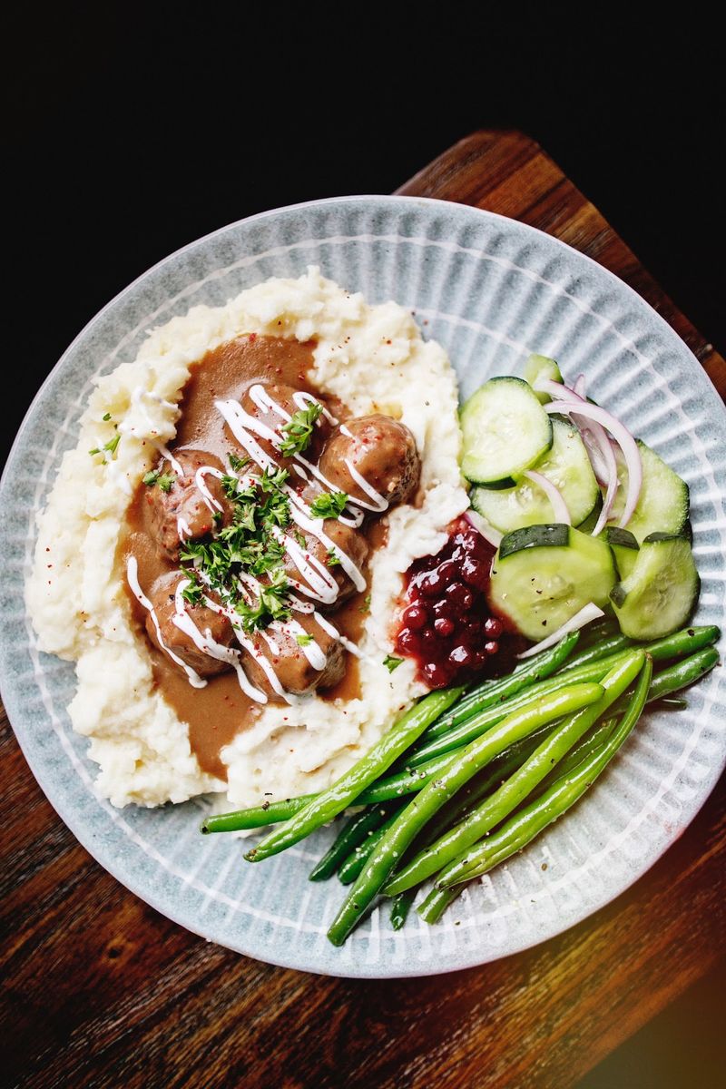 Sides That Steal the Spotlight Sides That Steal the Spotlight