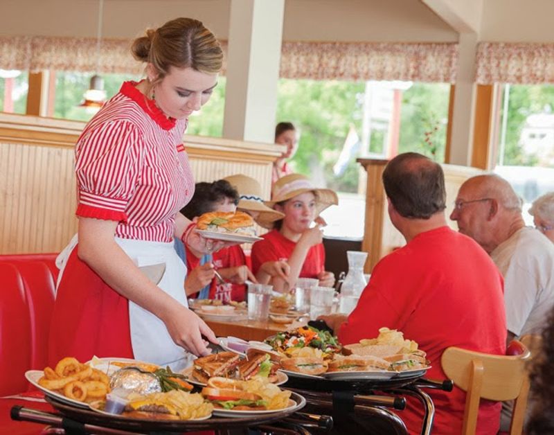 Service Style And Staff Interaction