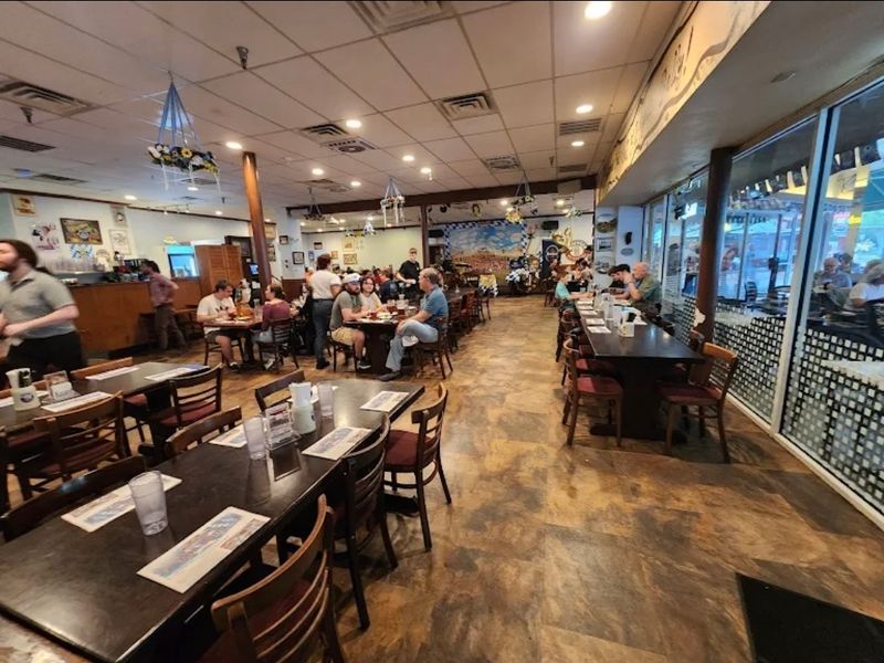 Service Style, Value, And Practical Details