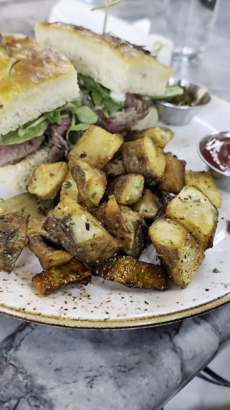 Signature Dishes Worth Planning Your Visit Around