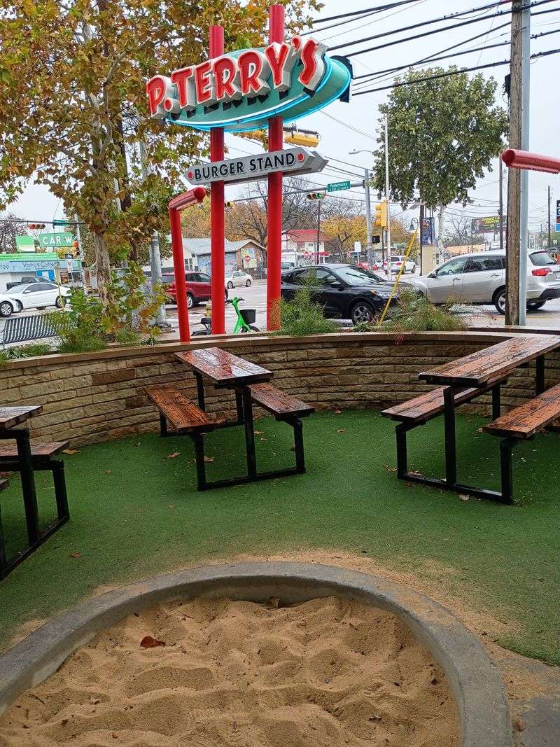 Service Style And Staff Interaction