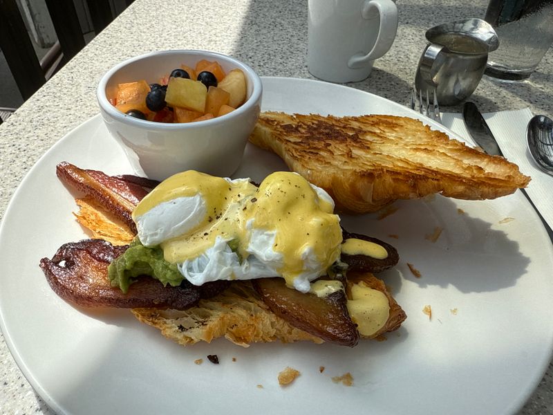 Service Style And Staff Interaction